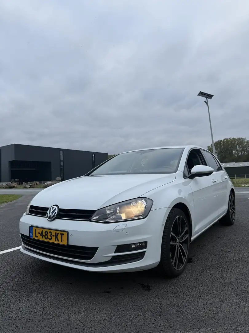 Volkswagen Golf 1.2 TSI Trendline Wit - 2