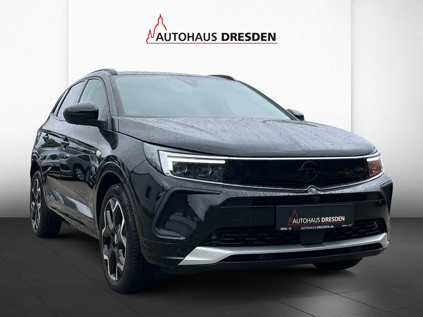 Opel Grandland 1.2 Turbo Ultimate LED+Navi+SHZ+LM Noir - 2