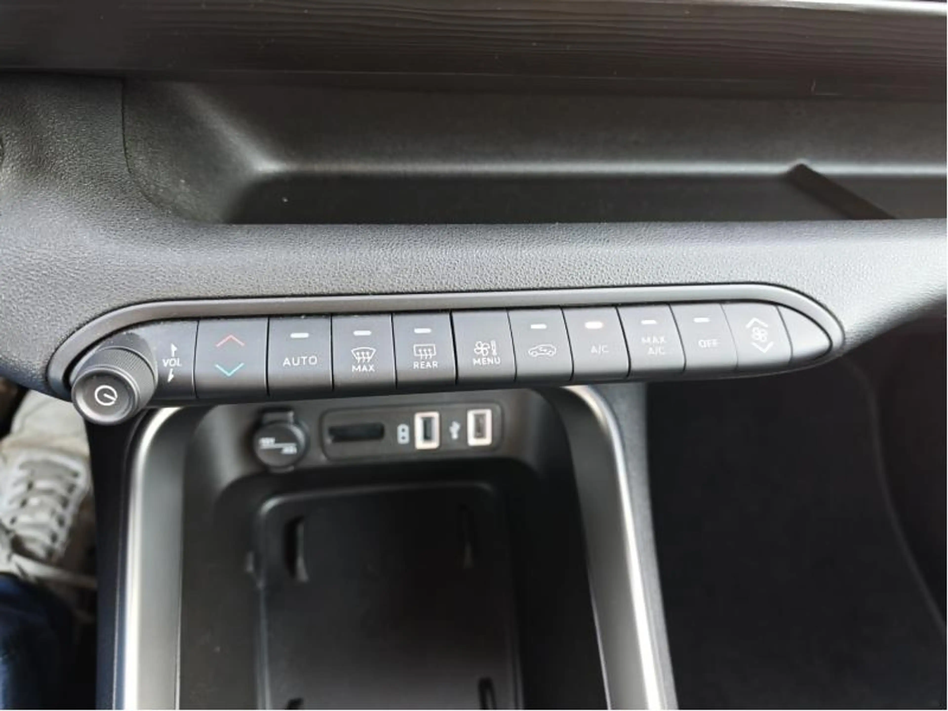 Jeep Avenger Altitude — photo 14