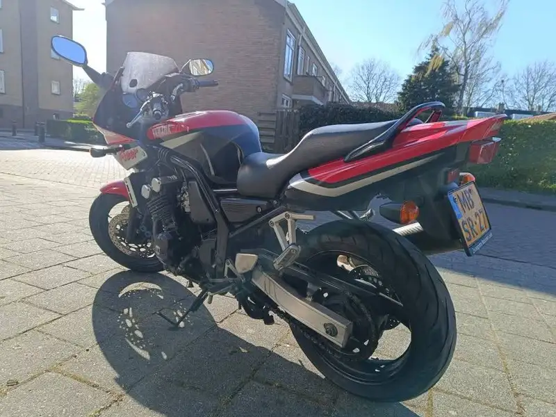 Yamaha Fazer 600