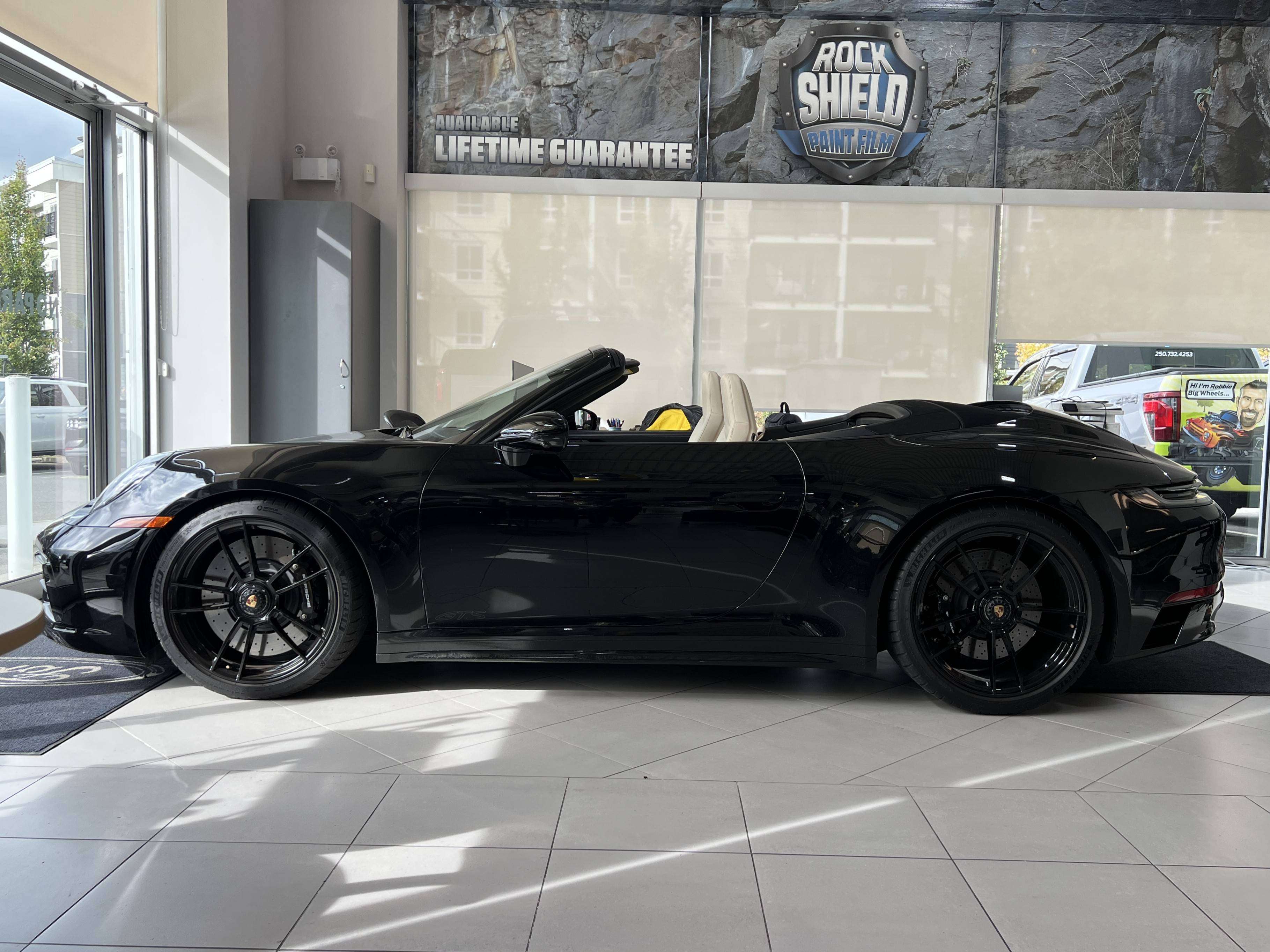 2023 Porsche 911 Carrera 4 GTS Cabriolet