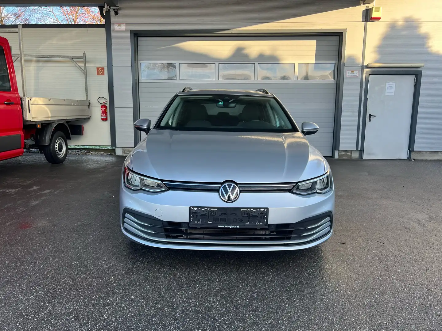 Volkswagen Golf Variant Life 2,0 TDI LED-SCHEINWERFER/NAVI/KAMERA/AHV Silber - 1