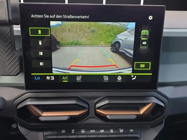 Dacia Duster view 13