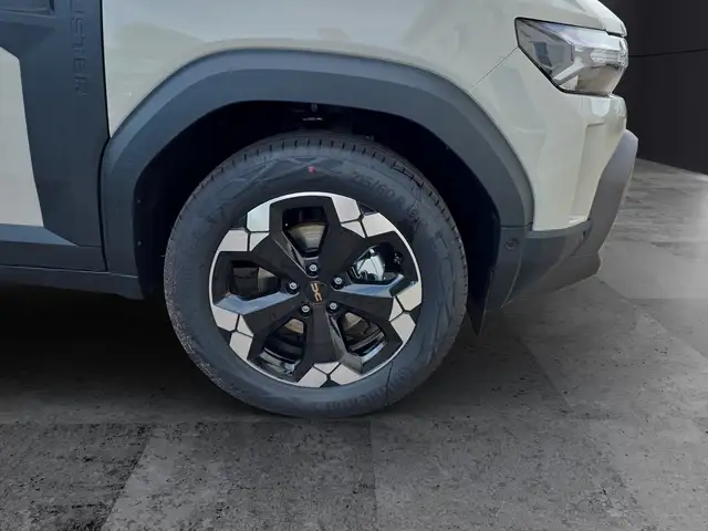 Dacia Duster view 5