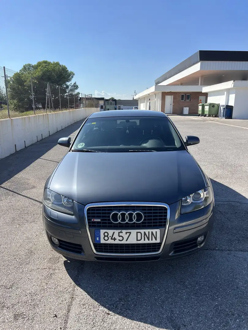 Audi A3 2.0 FSI Attraction - 2