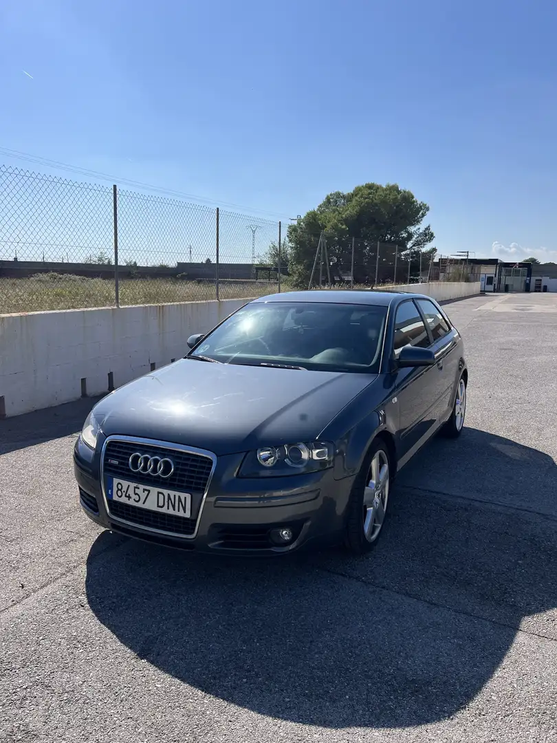 Audi A3 2.0 FSI Attraction - 1