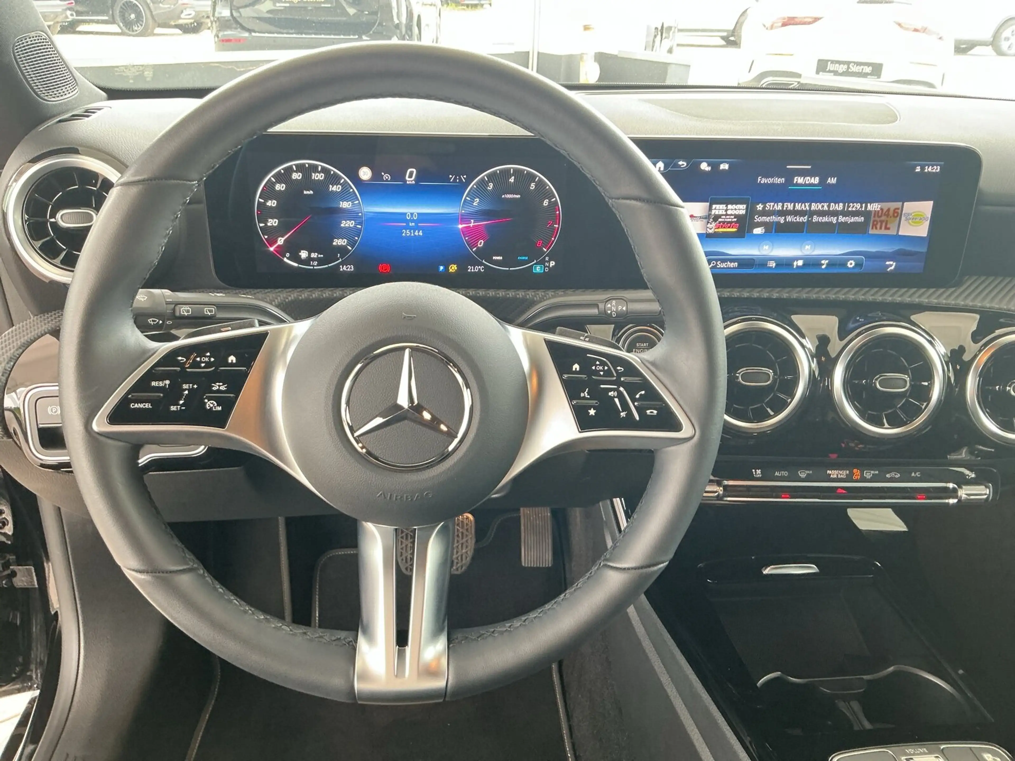 Mercedes-Benz CLA 200 CLA 200 SB Navi/Kamera/Klima/LED/Park-Assist. — photo 15