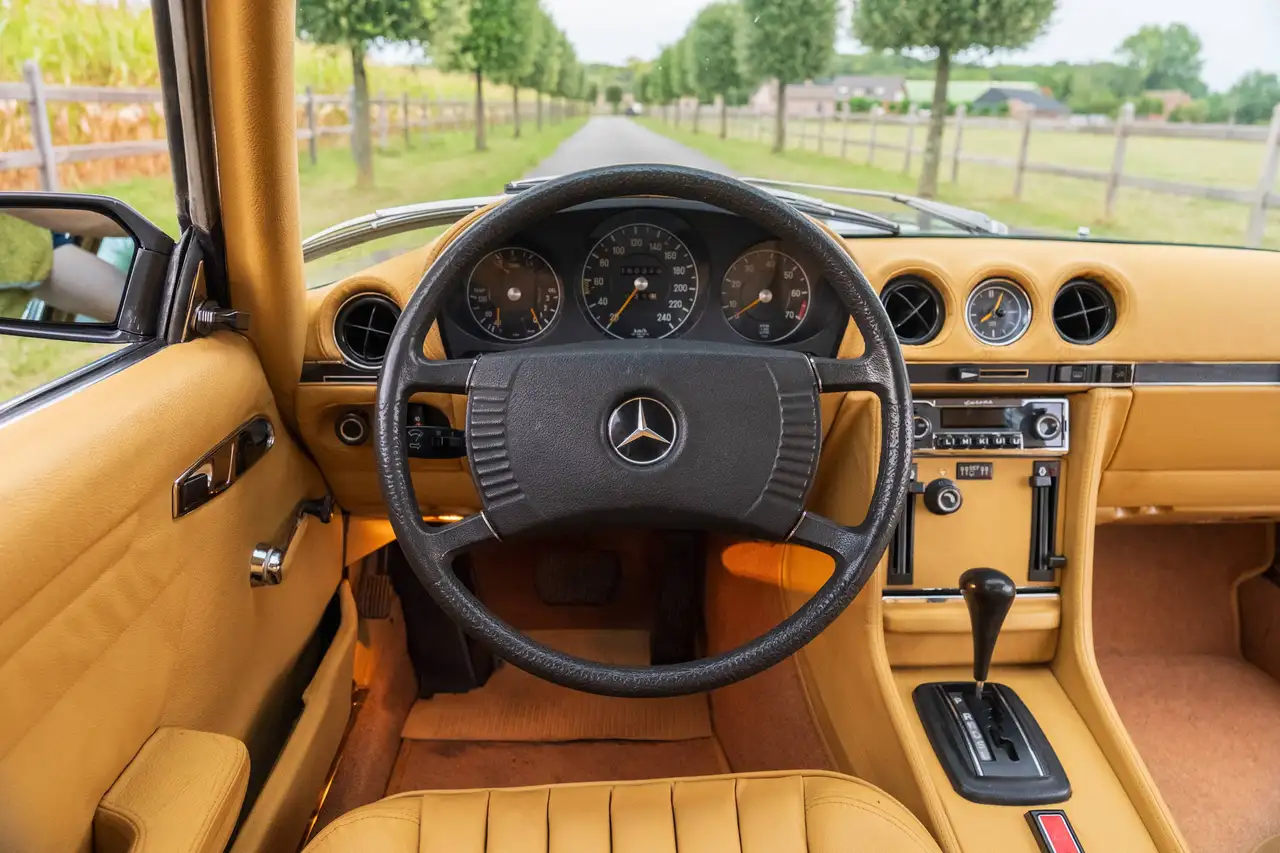 Mercedes-Benz SLC 350, foto 2