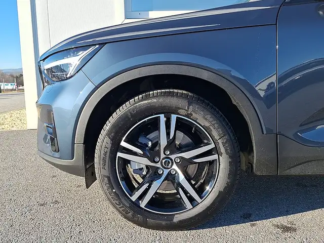 Volvo XC40 B3 Plus Dark Aut. Ansicht 16