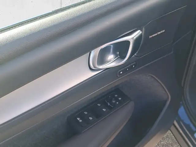 Volvo XC40 B3 Plus Dark Aut. Ansicht 14