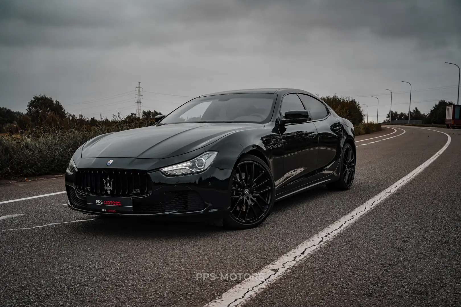 Maserati Ghibli Ghibli 3.0 V6 Turbo BLACK ON BLACK Schwarz - 1