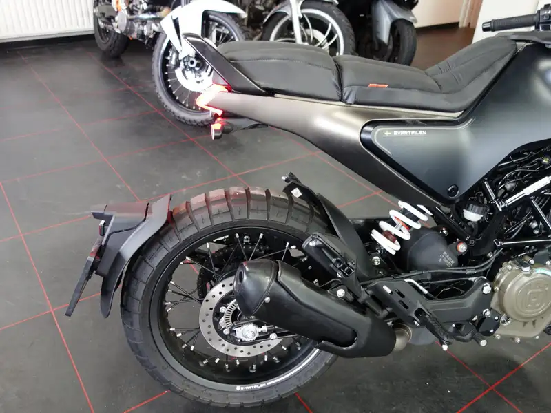 Husqvarna Svartpilen - foto 5