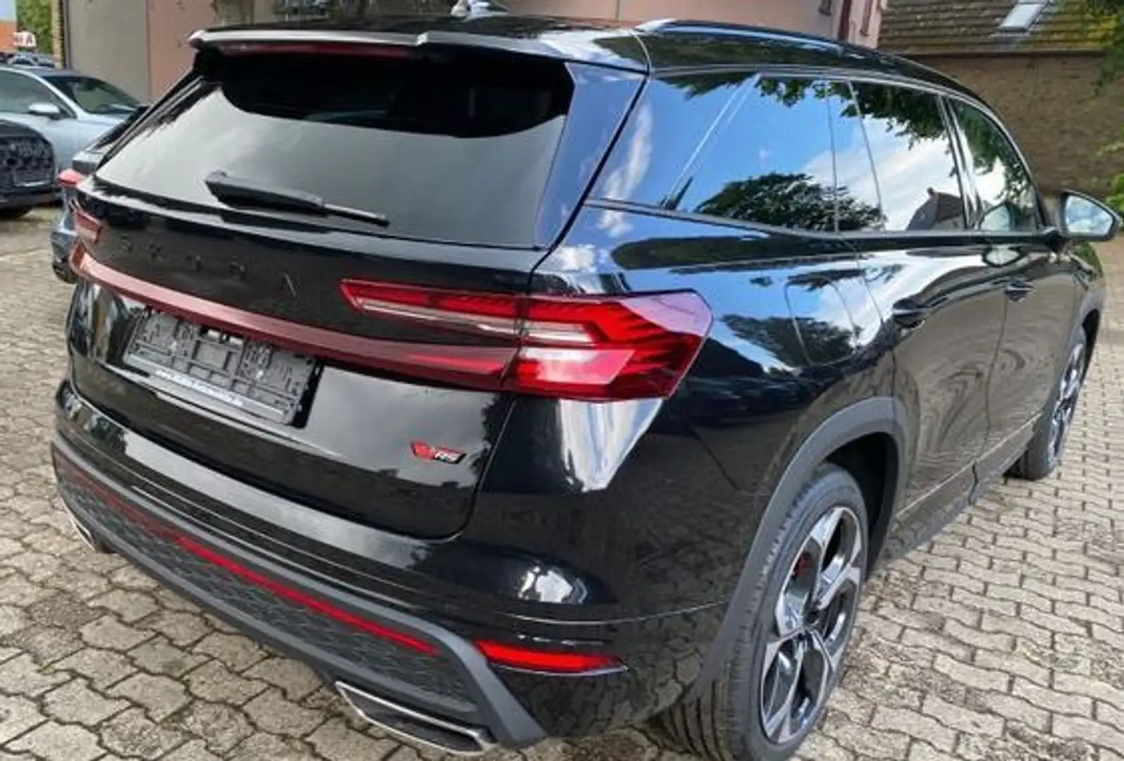 Skoda Kodiaq 2.0 TSI 195 kW 4x4 RS Schwarz - 2