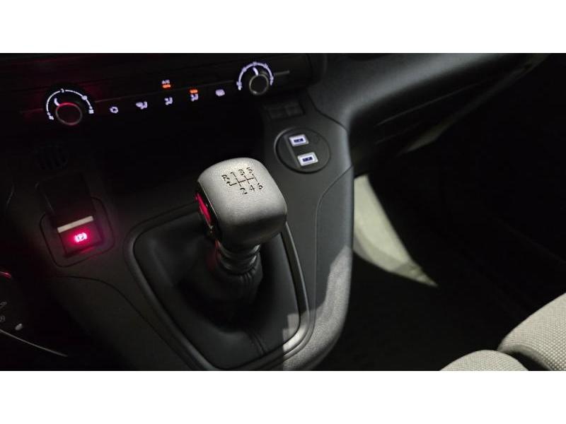Peugeot Partner Premium — photo 4