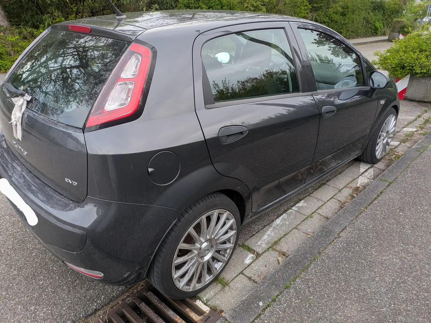 Fiat Punto Evo Punto Evo 1.4 8VActive Grau - 2