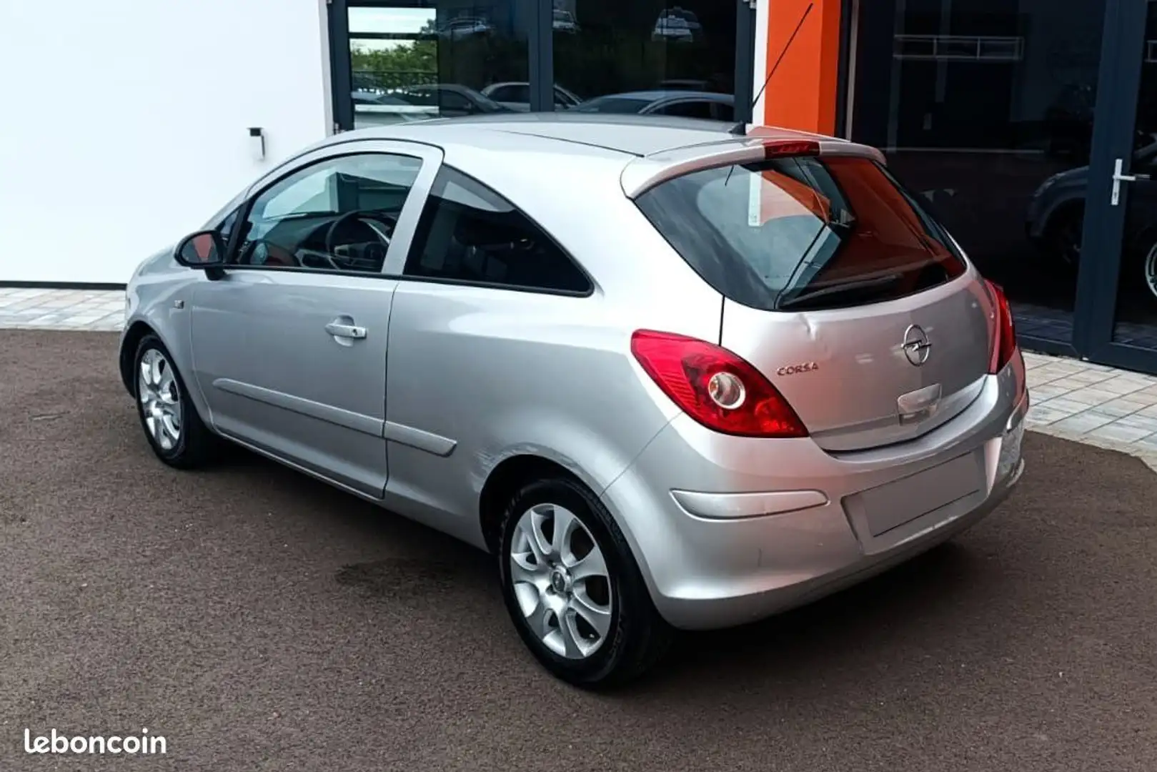 Opel Corsa D 1.2i 16V Twinport 80ch Gris - 2