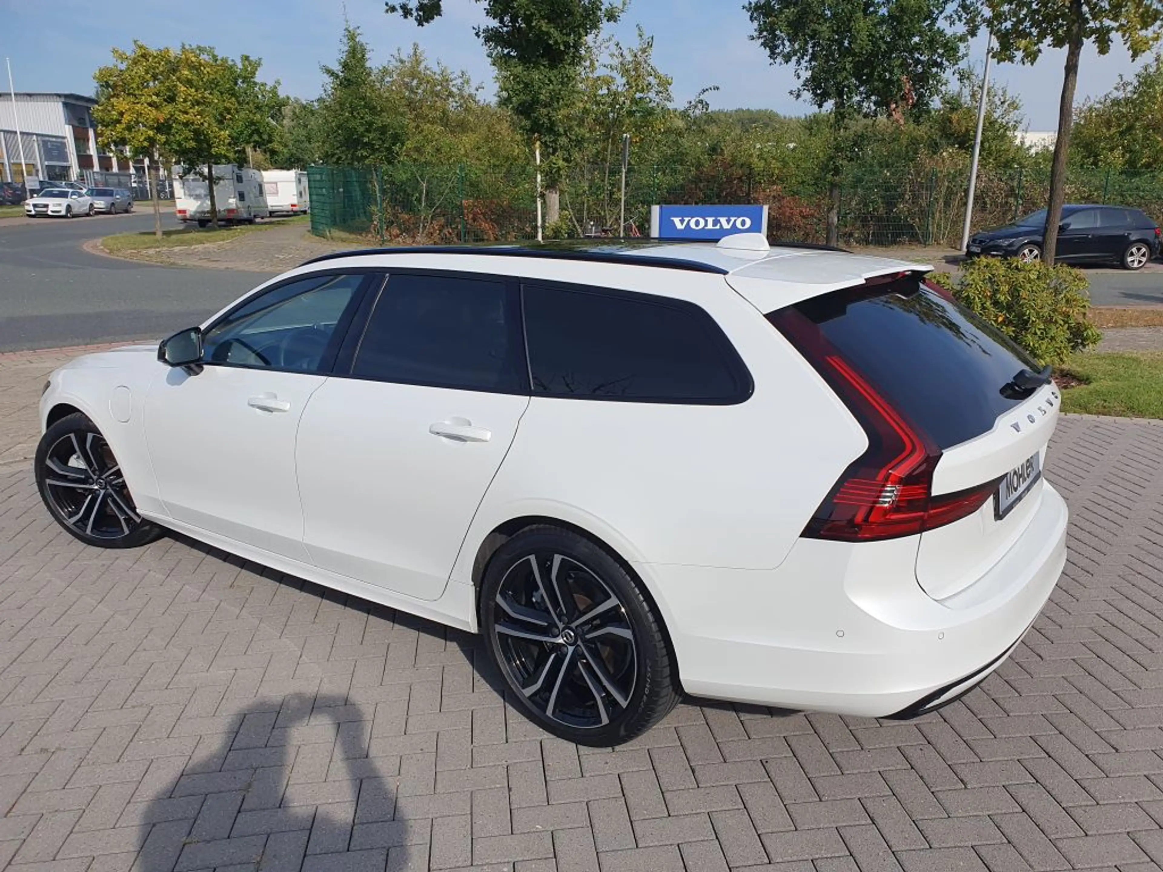 Volvo V90 T8 Recharge AWD Ultimate Dark — photo 7