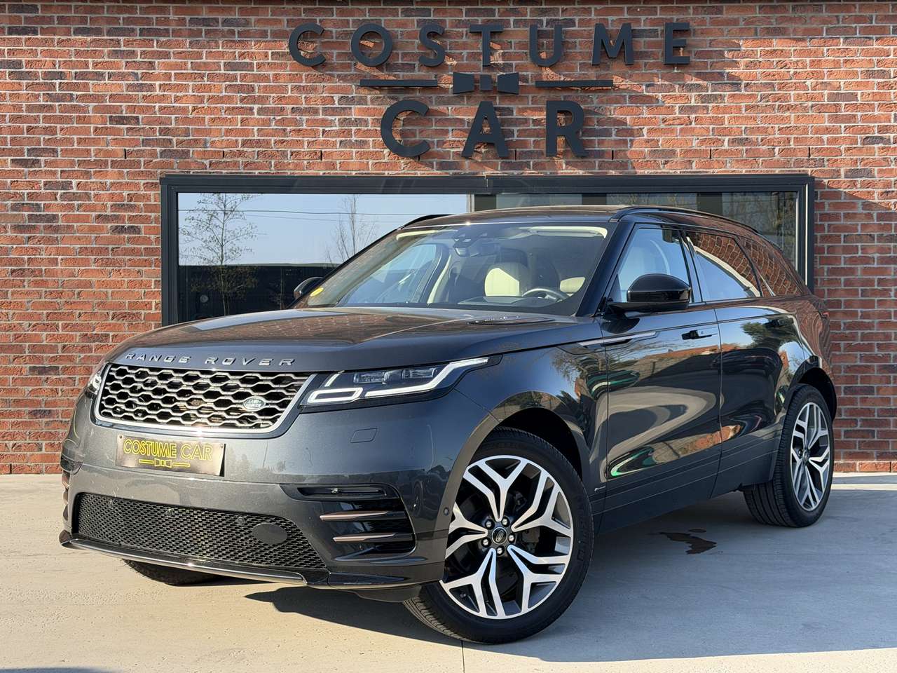 Land Rover Range Rover Velar R-Dynamic – Toit ouvrant – Meridian – Sg chauff