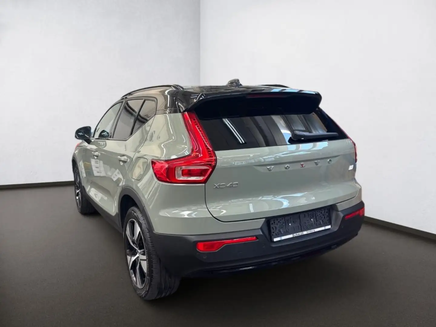 Volvo XC40 AWD Recharge Pure 78kWh Recharge Twin Pro Grün - 2