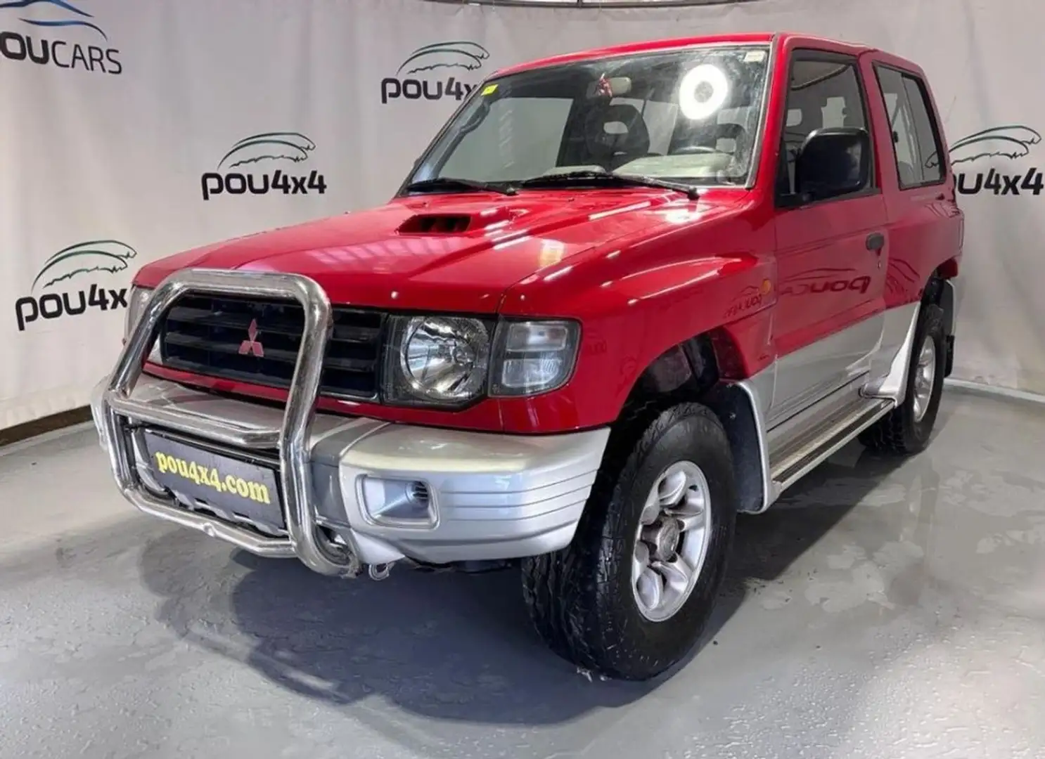 Mitsubishi Montero Corto 2.8 Tdi GLS Plus Rood - 2