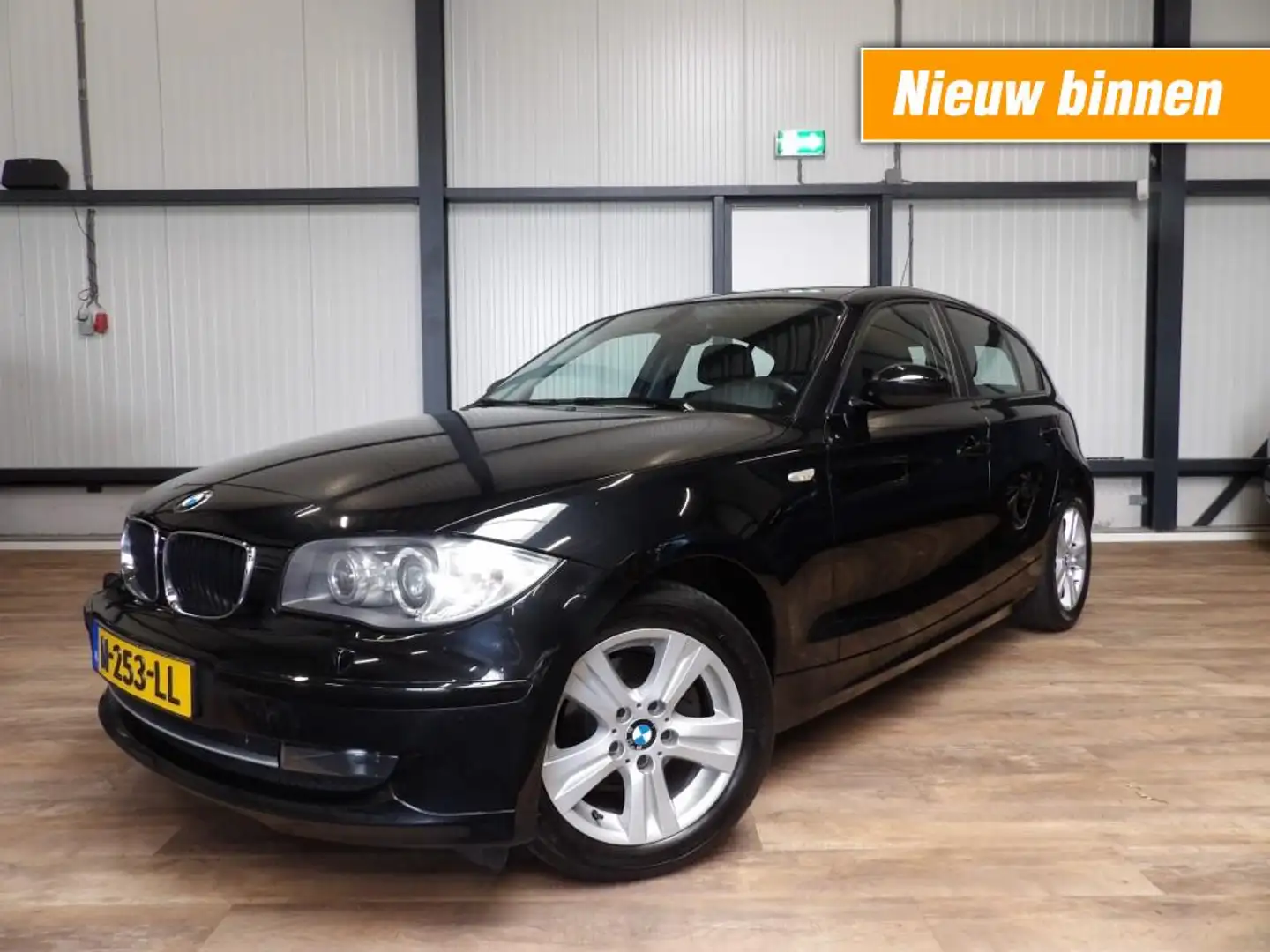 BMW 120I 5 drs - ecc - 6 bak - in nieuwstaat!! Negru - 1