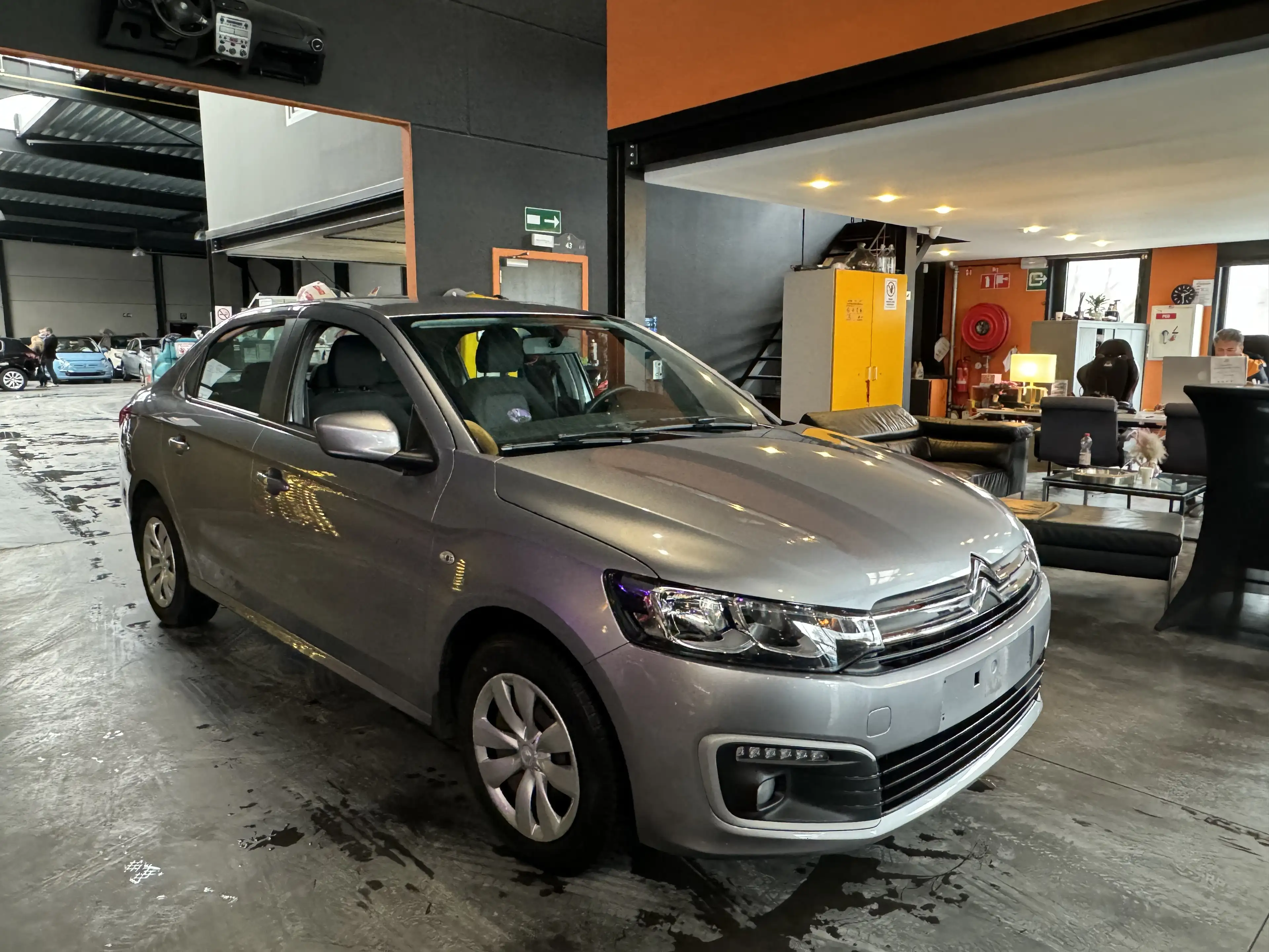 Citroen C-Elysée 1.2i - A/C - MEDIA/TEL - LIM/REG - NAVI - CAMERA R