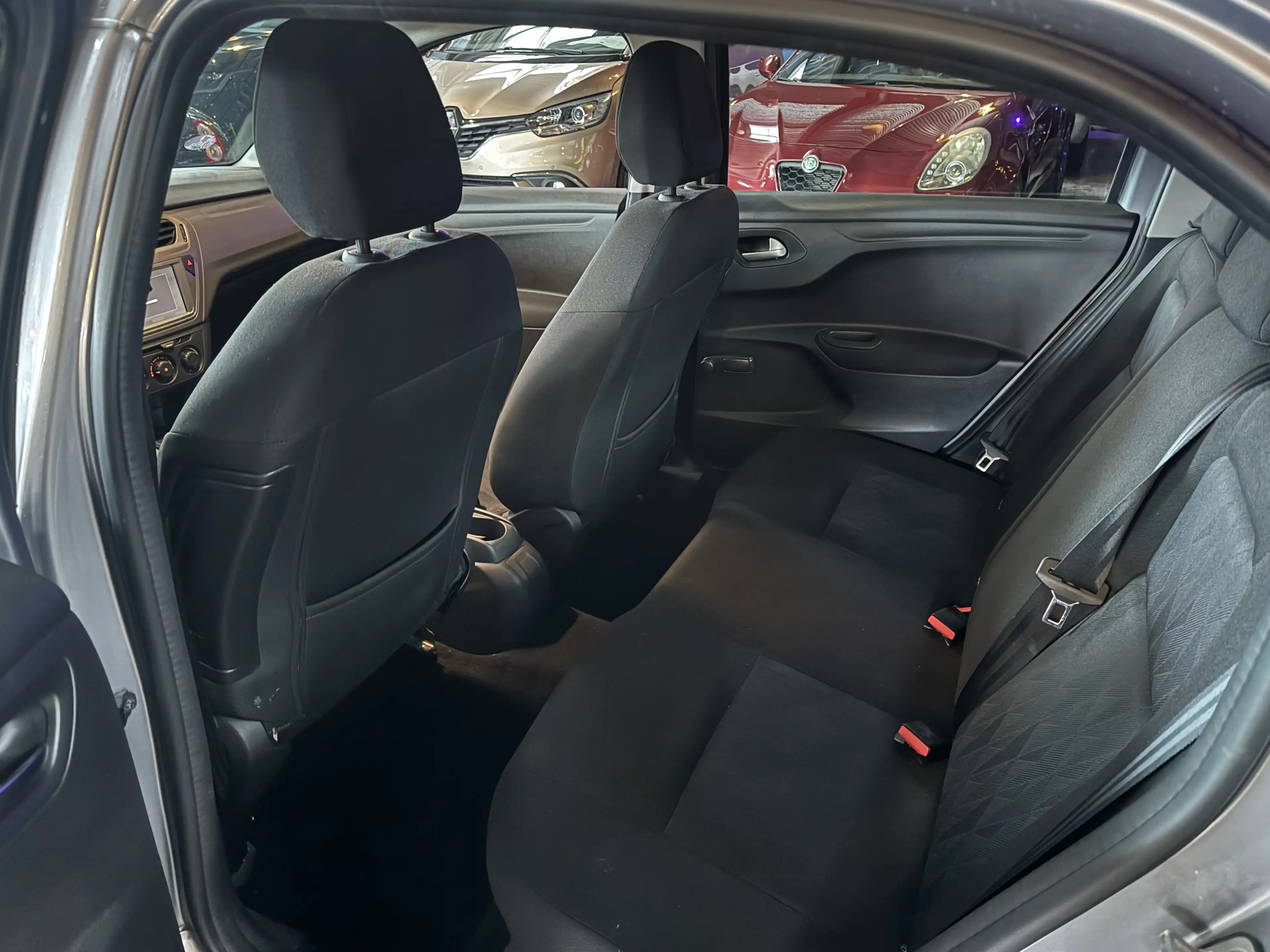 Citroen C-Elysée 1.2i - A/C - MEDIA/TEL - LIM/REG - NAVI - CAMERA R — photo 15