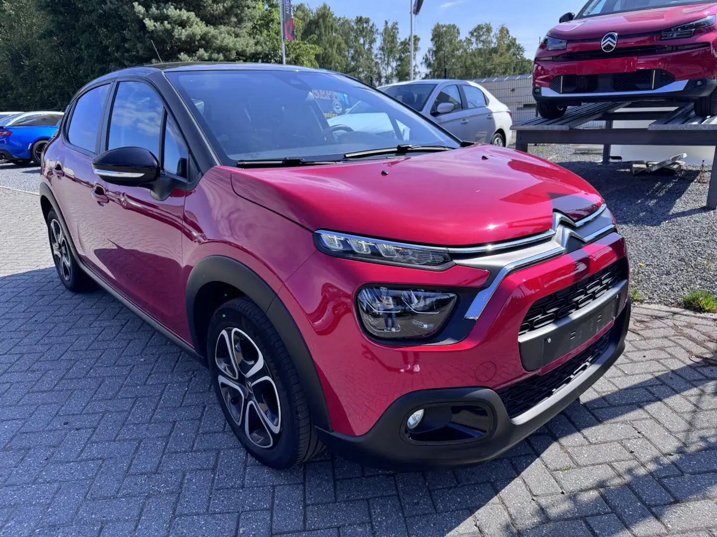 Citroen C3 1.2 Turbo 110 Feel Rood - 2