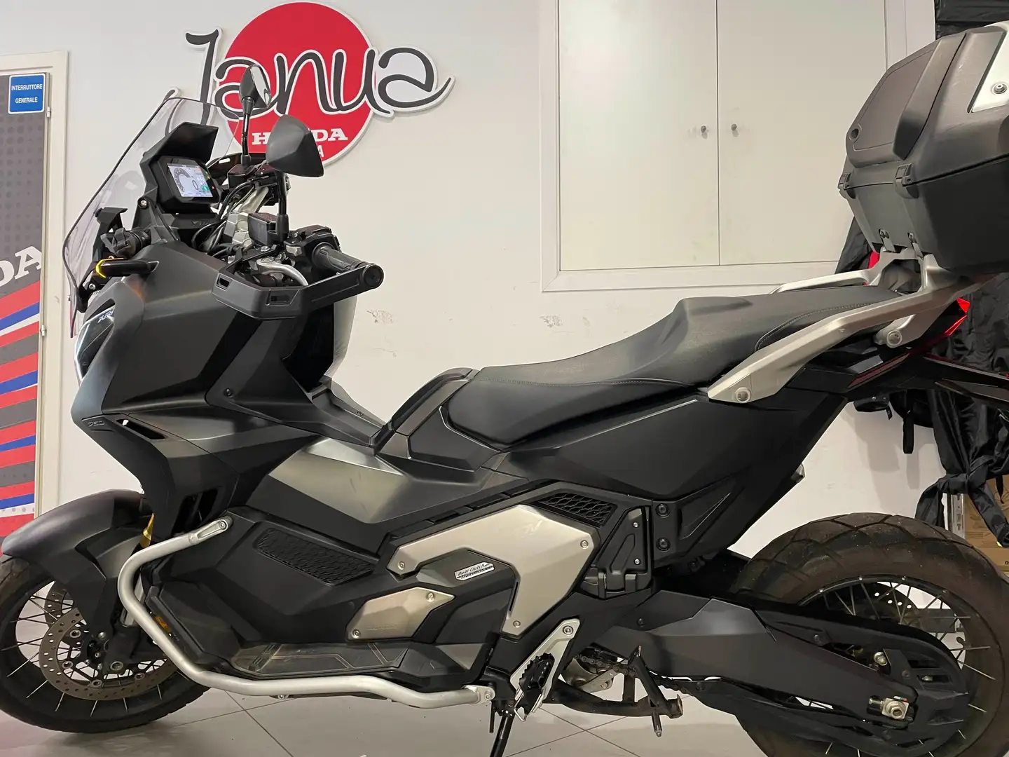 Honda X-ADV Gravel Grigio - 1
