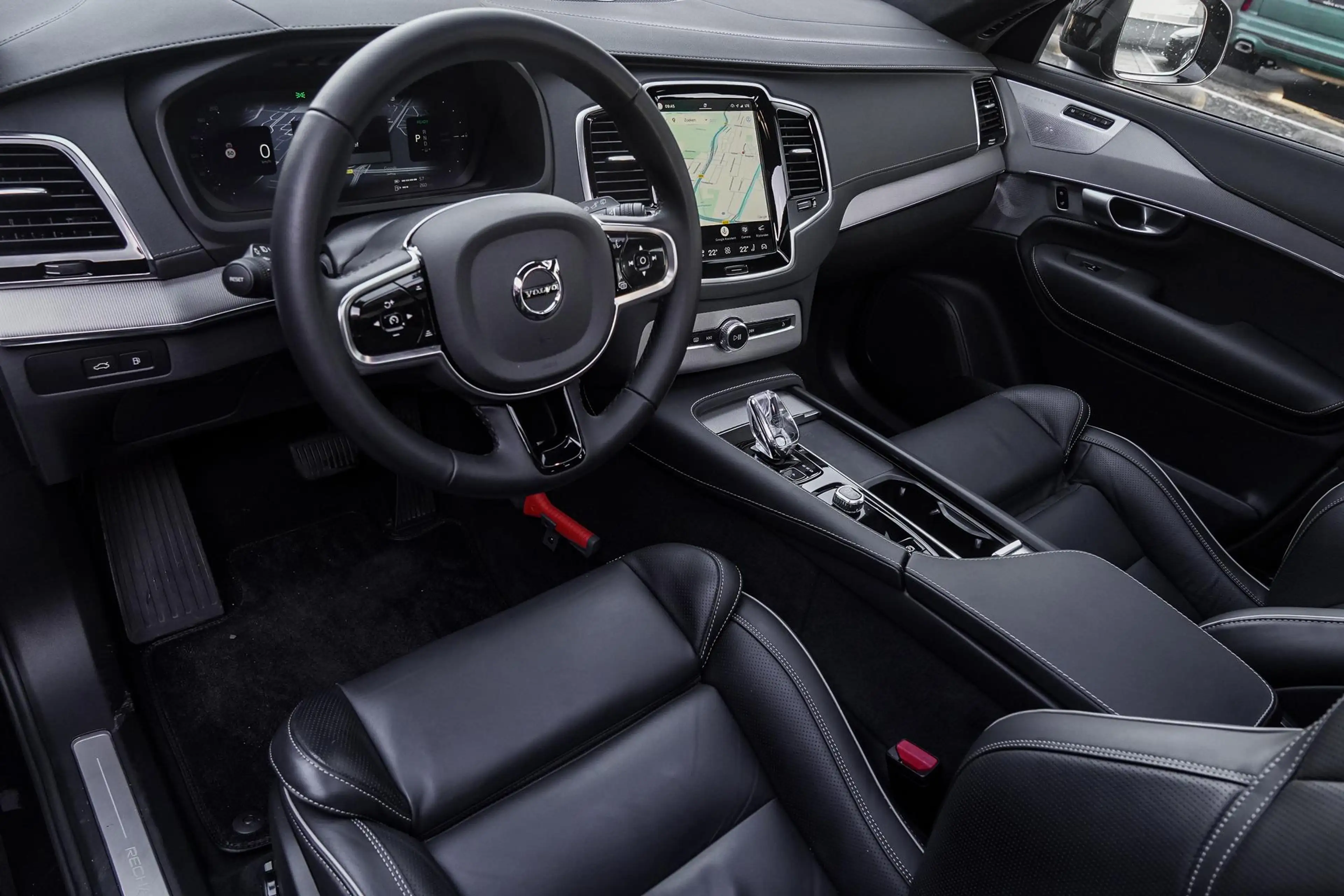 Volvo XC90 2.0 T8 Recharge AWD Ultimate Dark Bowers & Wilkins — photo 13