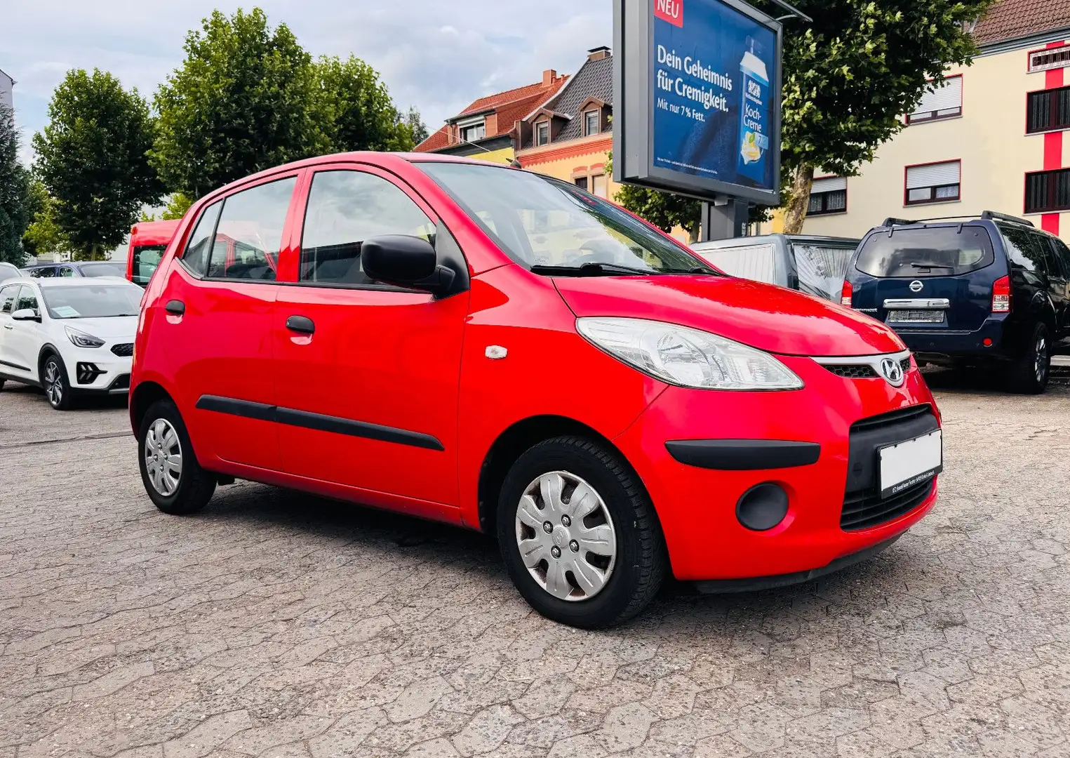 Hyundai i10 1.1 Classic E Rood - 1