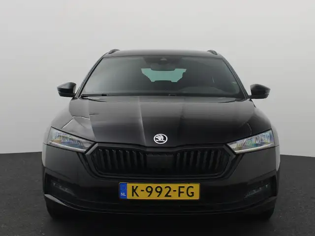 Skoda Octavia view 19
