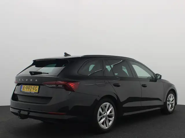Skoda Octavia view 16