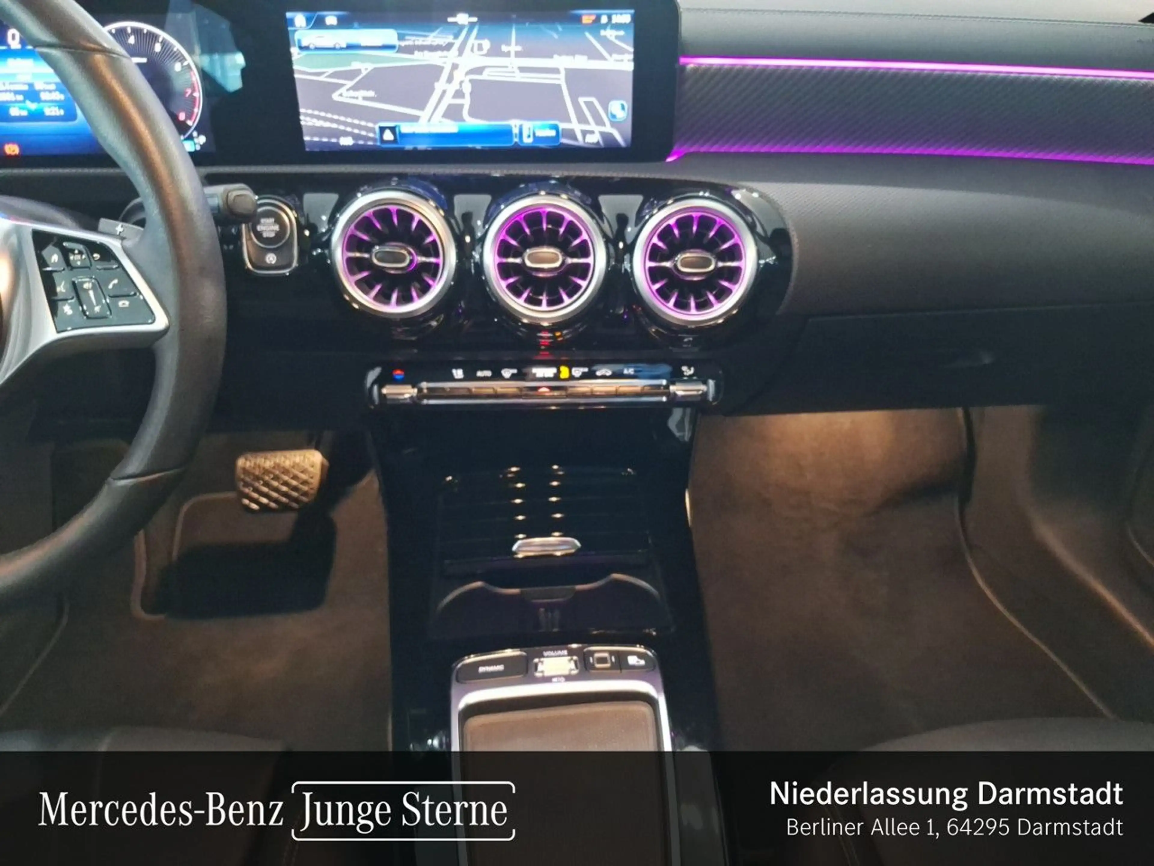 Mercedes-Benz CLA 180 PROGRESSIVE+NIGHT+PANO+360°+MULTIBEAM+7G — photo 15