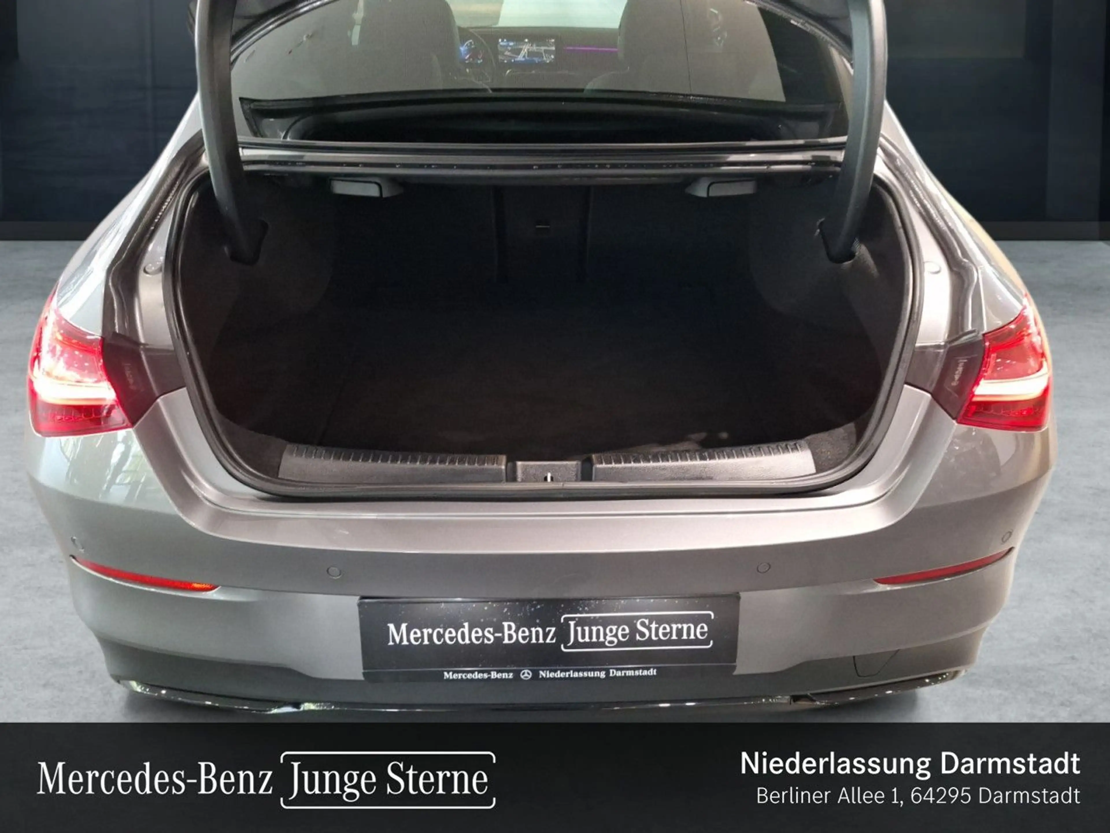 Mercedes-Benz CLA 180 PROGRESSIVE+NIGHT+PANO+360°+MULTIBEAM+7G — photo 6