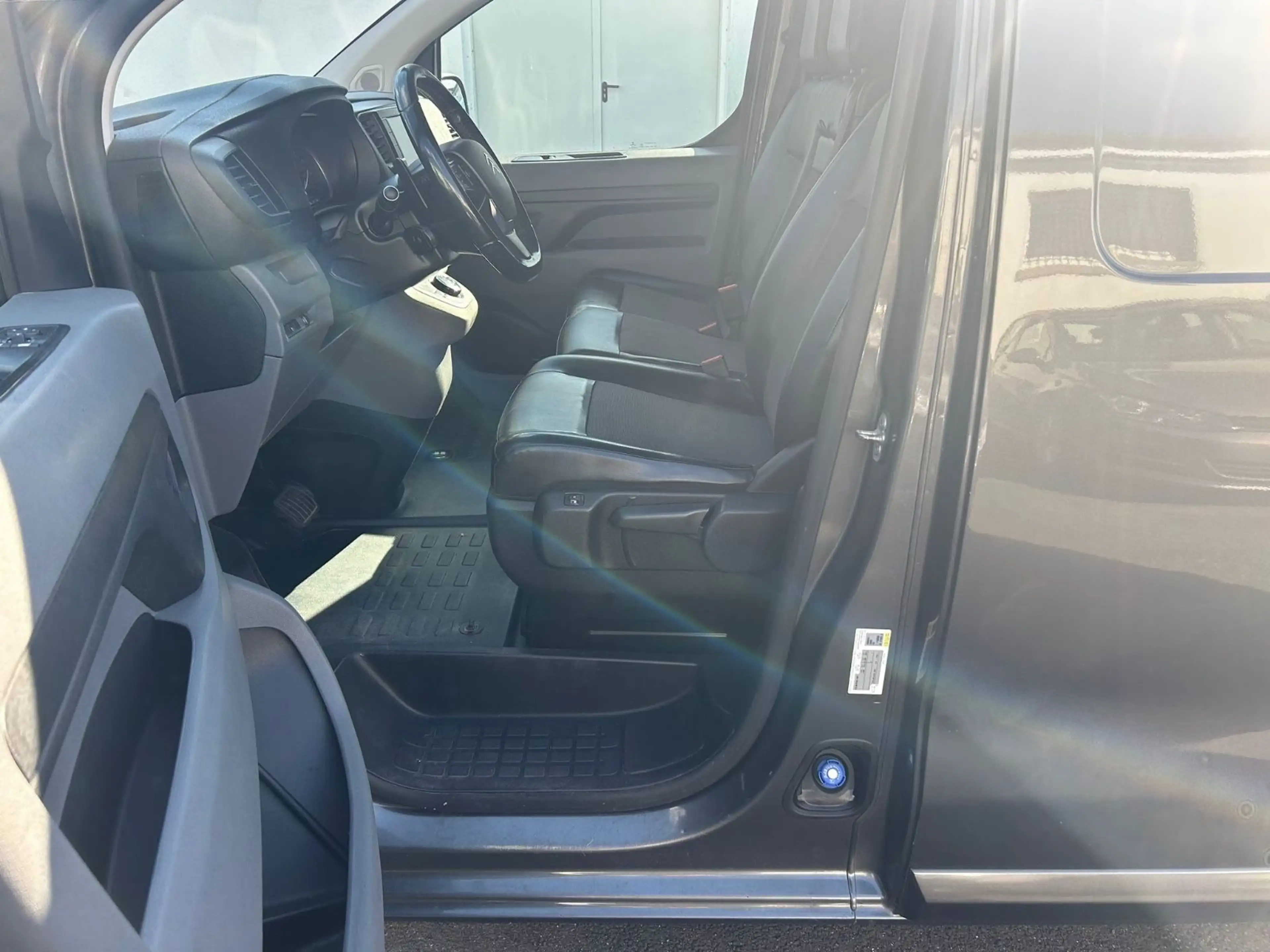 Citroen Jumpy 2.0 BLUEHDI — photo 9