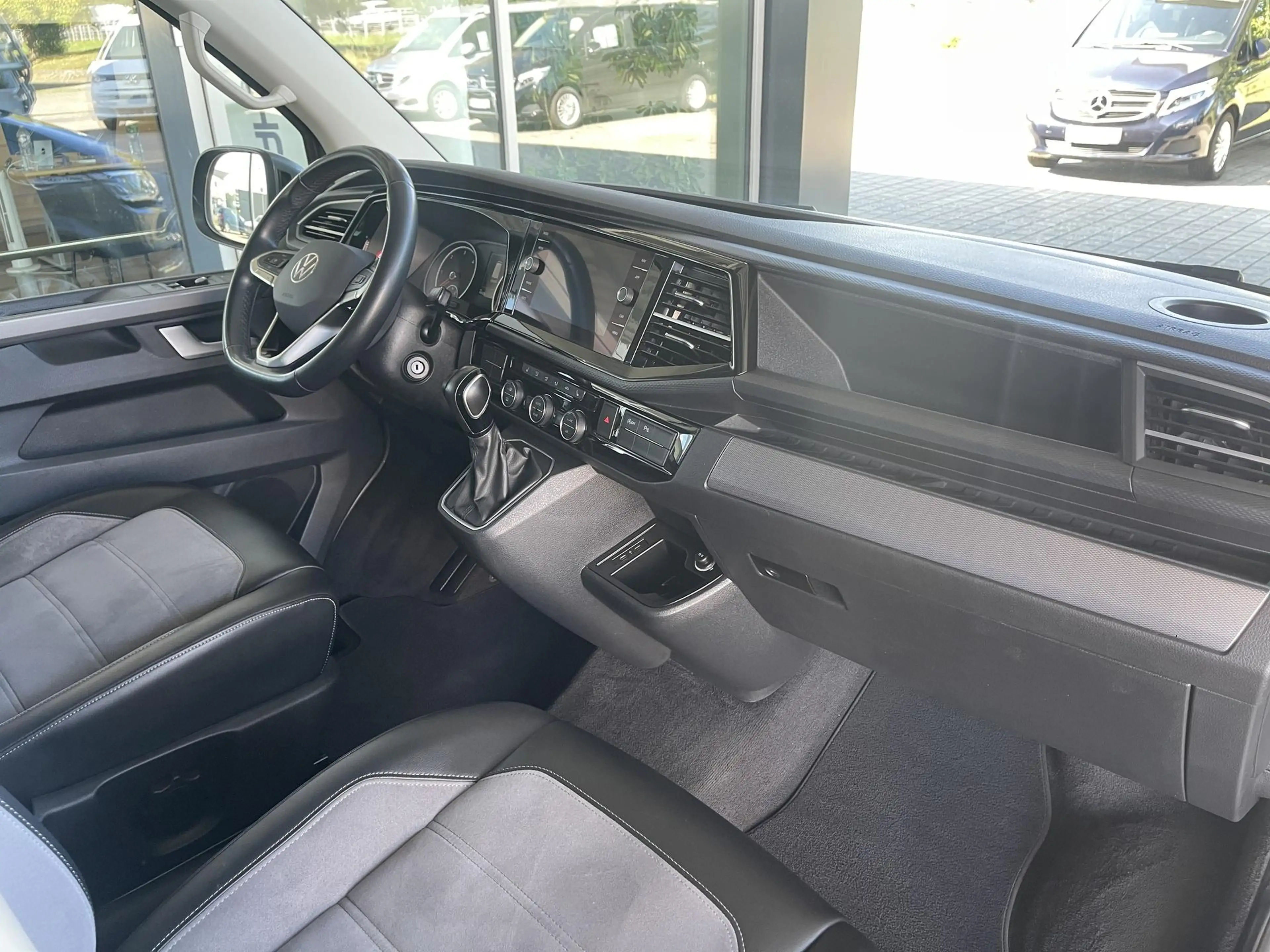 Volkswagen T6.1 Multivan T6.1 Multivan DSG 1.Hand Scheckheft LED — photo 10