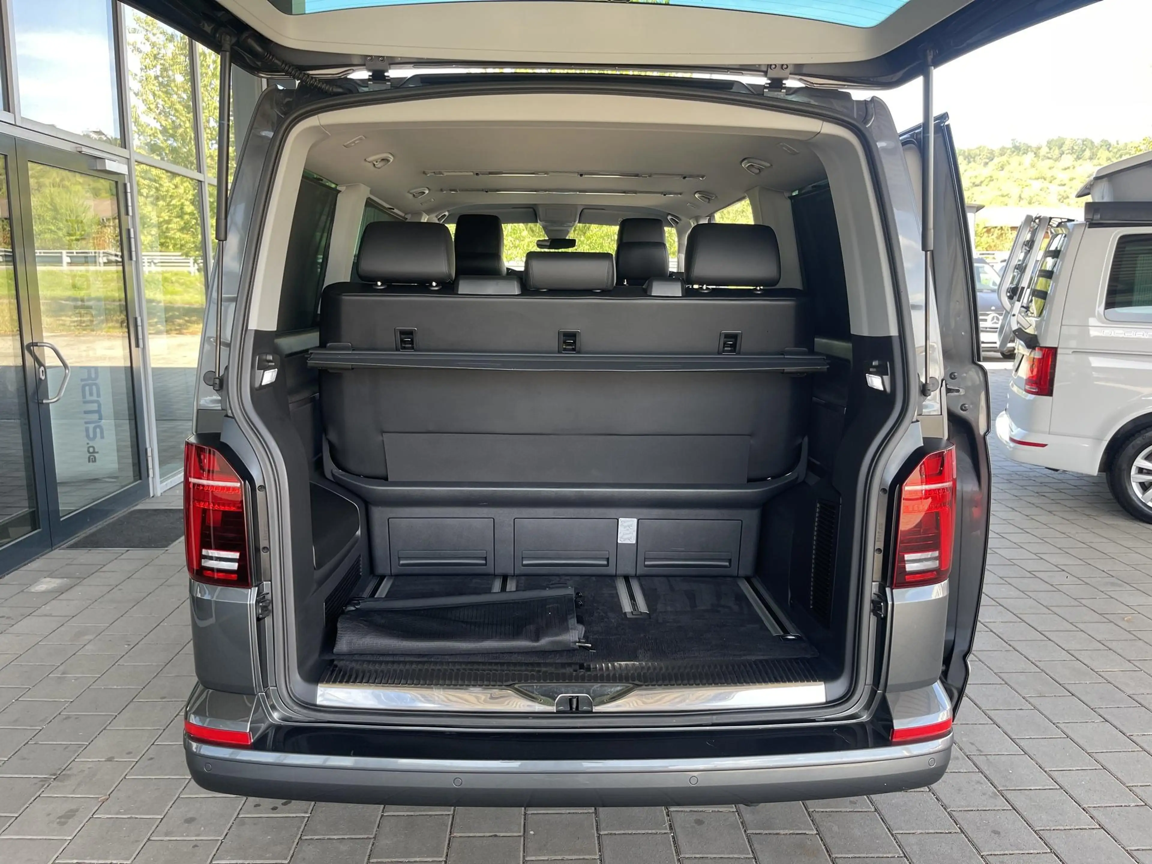 Volkswagen T6.1 Multivan T6.1 Multivan DSG 1.Hand Scheckheft LED — photo 15