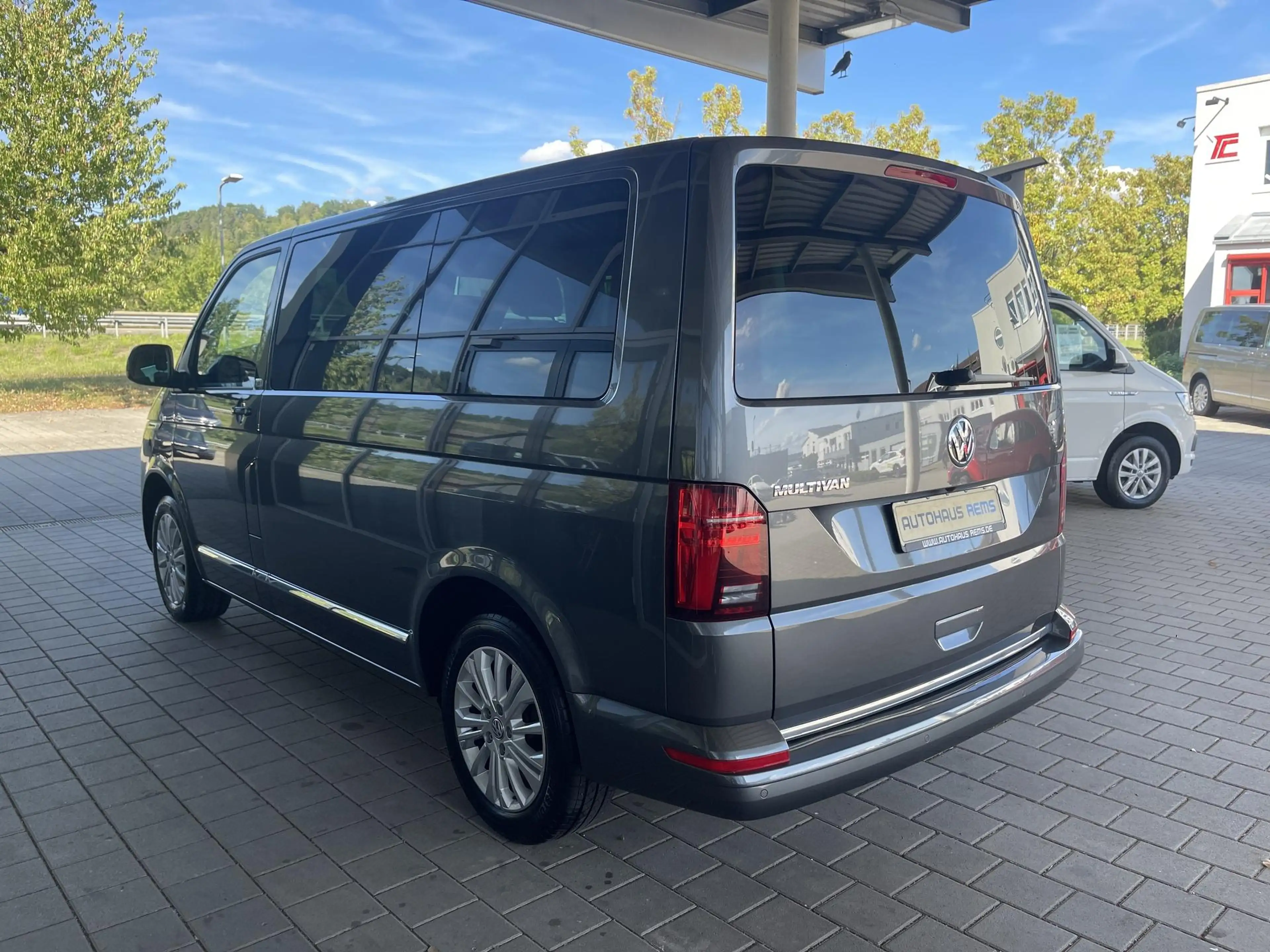 Volkswagen T6.1 Multivan T6.1 Multivan DSG 1.Hand Scheckheft LED — photo 4
