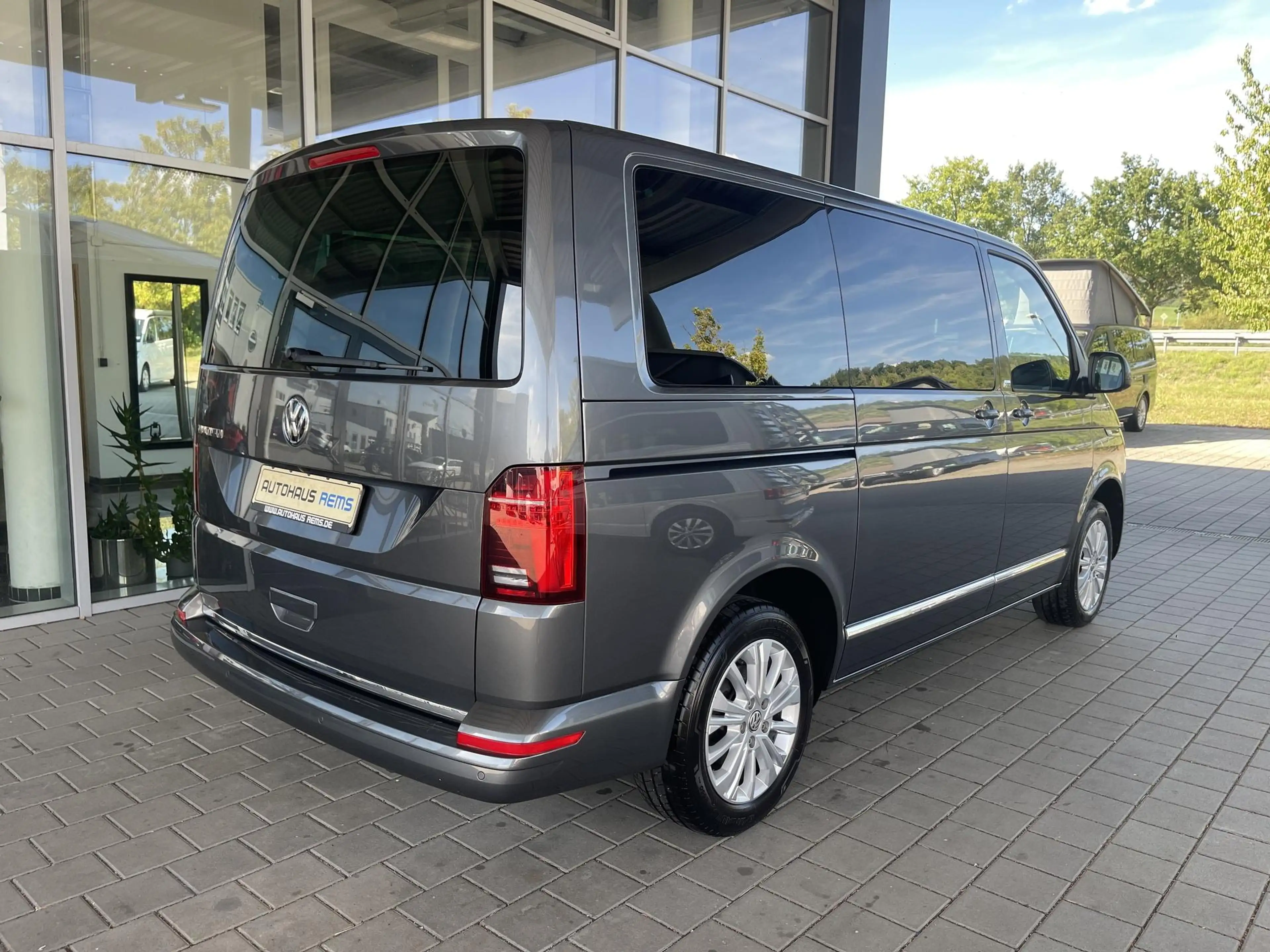 Volkswagen T6.1 Multivan T6.1 Multivan DSG 1.Hand Scheckheft LED — photo 6