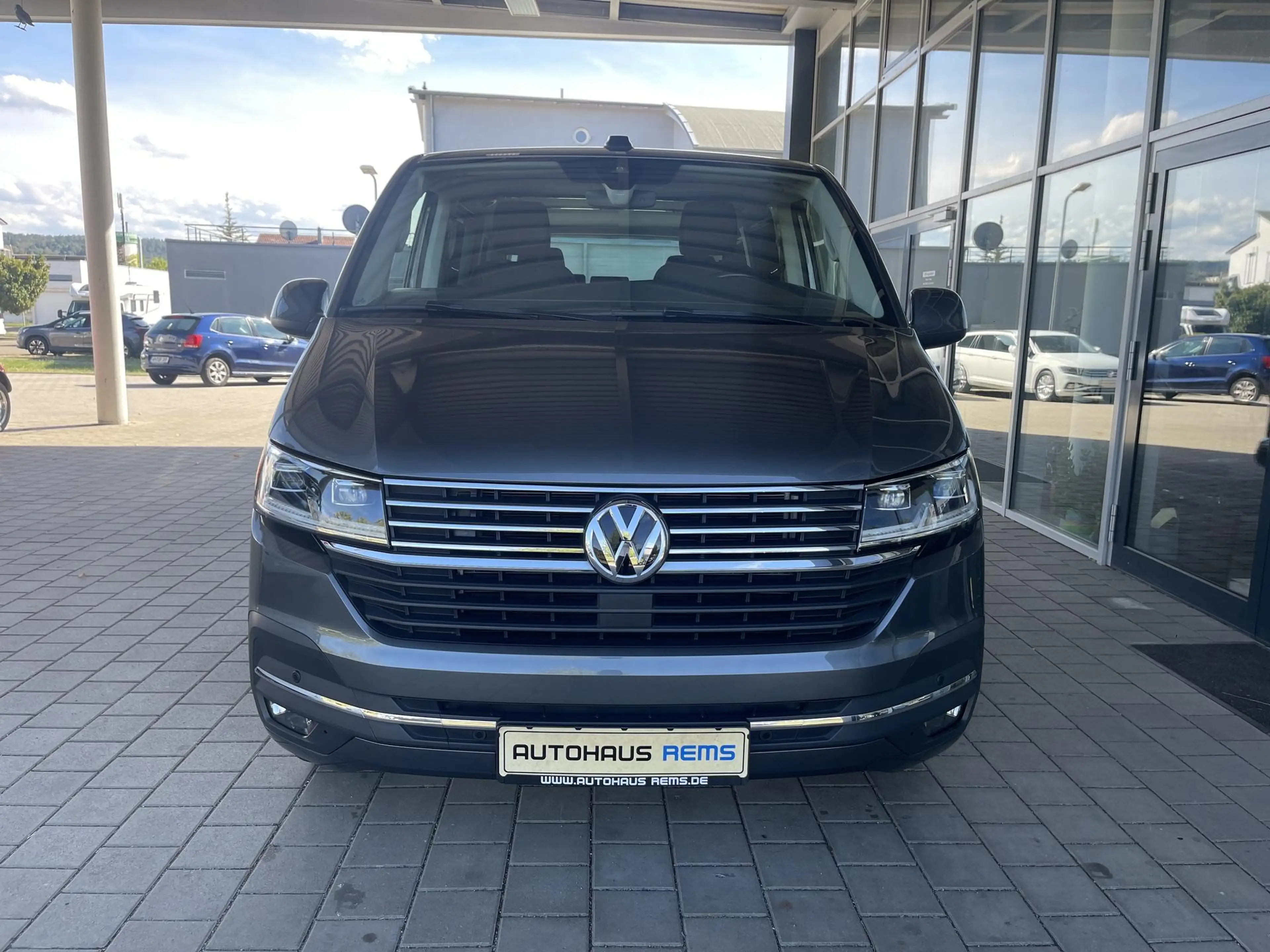 Volkswagen T6.1 Multivan T6.1 Multivan DSG 1.Hand Scheckheft LED — photo 2