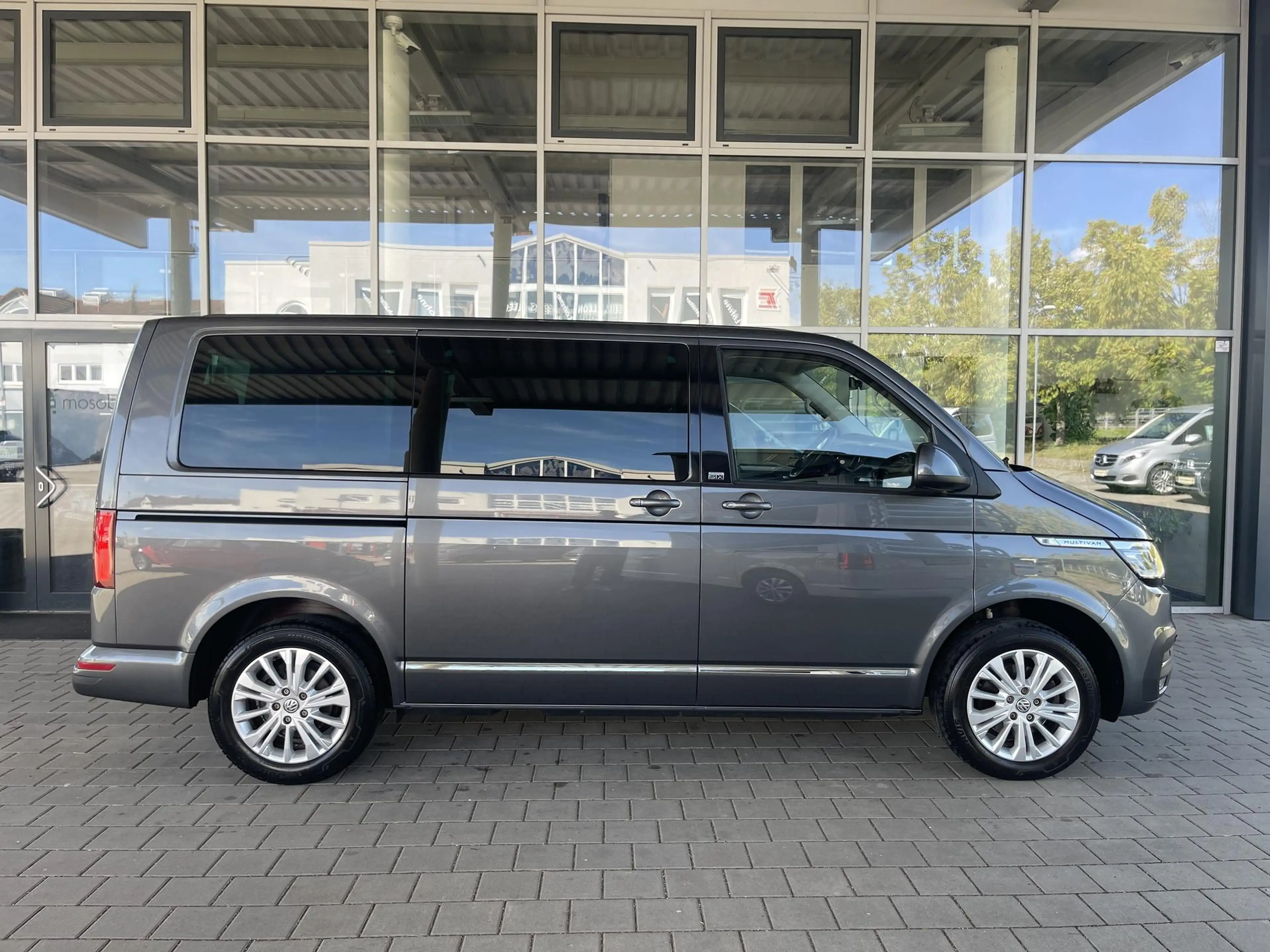 Volkswagen T6.1 Multivan T6.1 Multivan DSG 1.Hand Scheckheft LED — photo 7