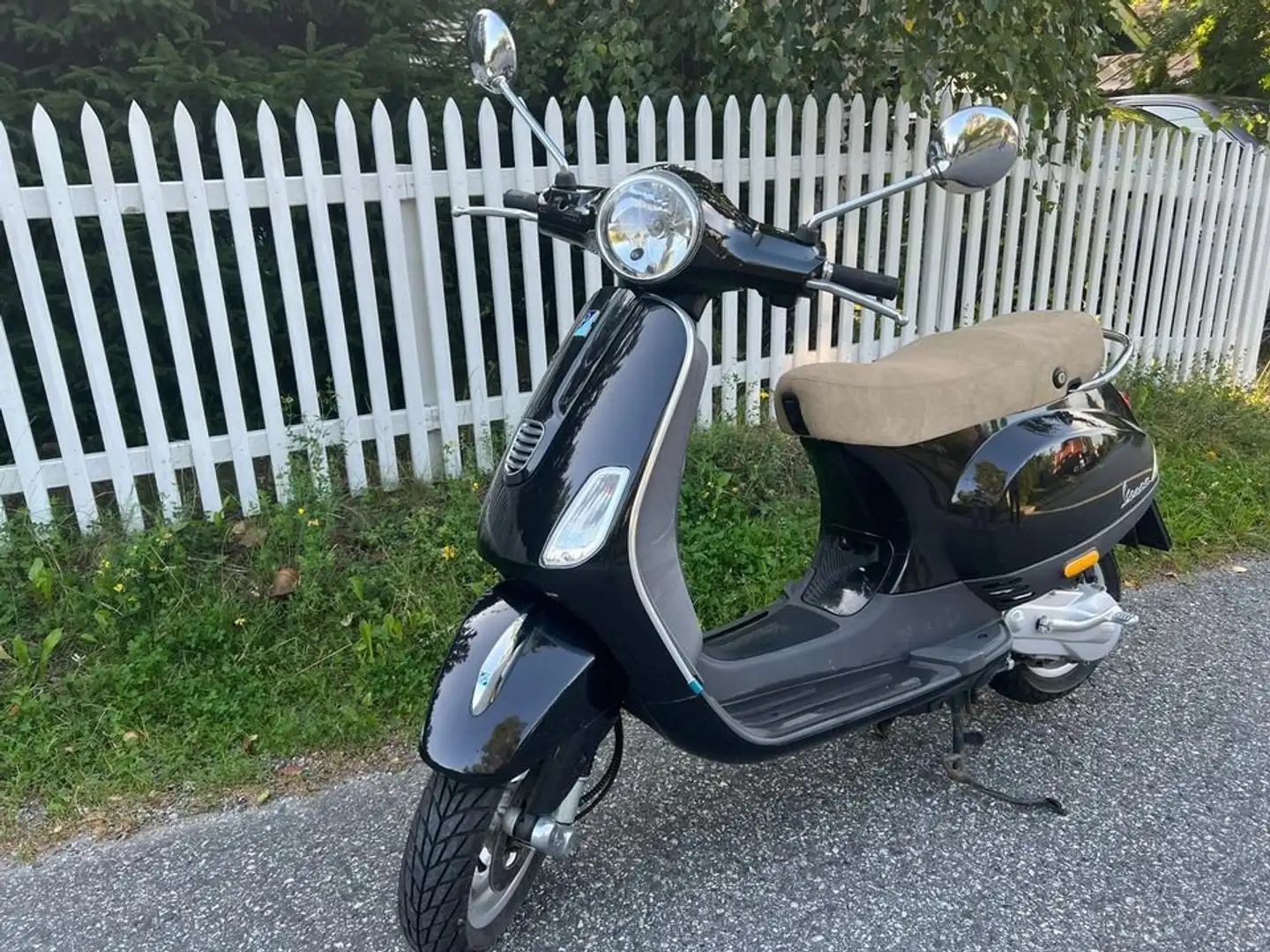 Vespa 50 scooter Noir - 1