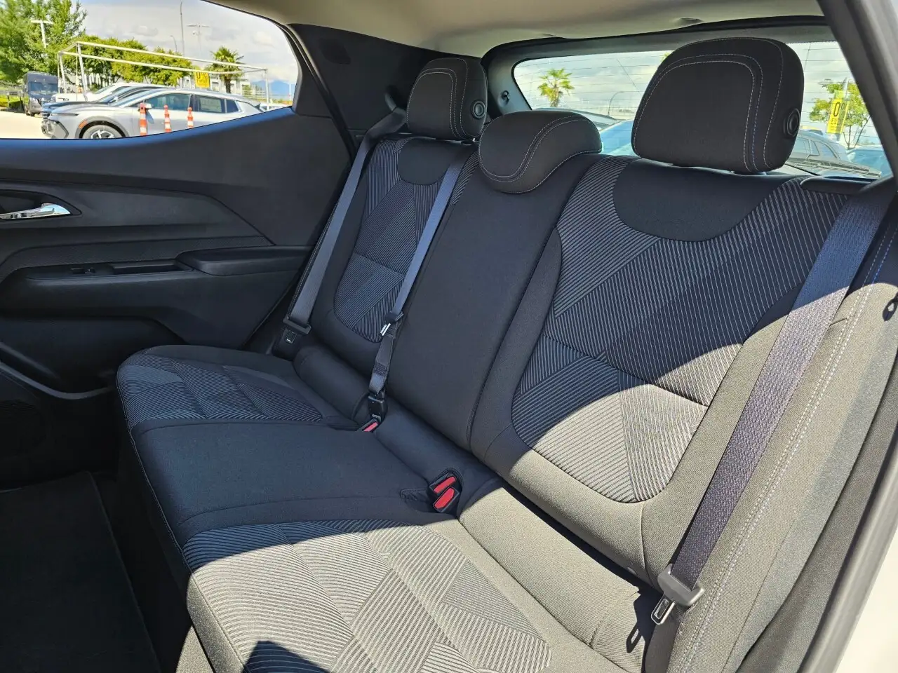 Chevrolet Bolt снимка Chevrolet Bolt