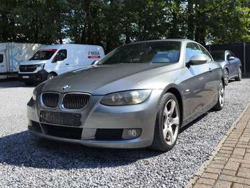Cabriolet 325i 3.0 cruise / zetelverwarming / leder