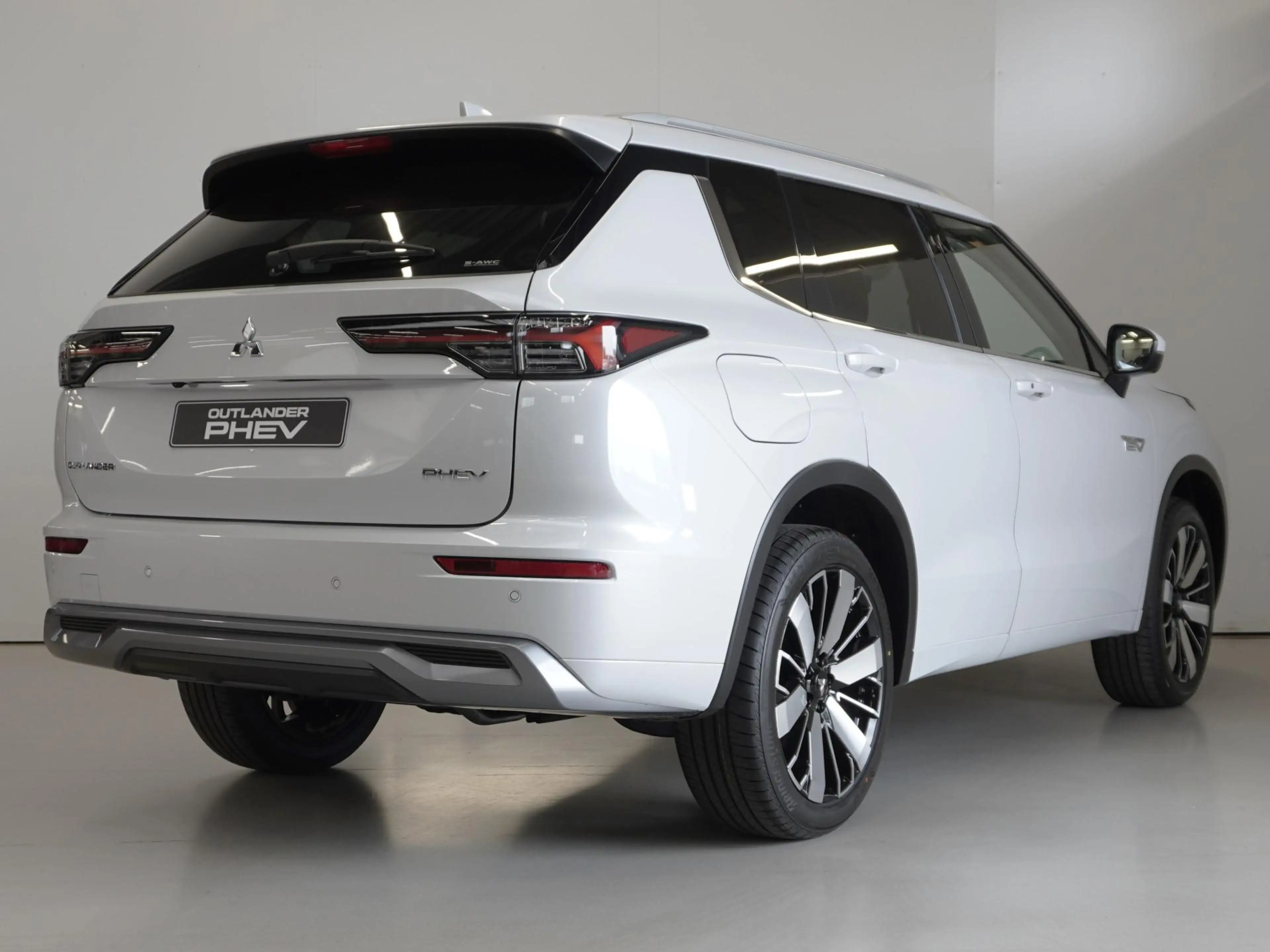 Mitsubishi Outlander 2.4 PHEV Instyle | Actieprijs | Uit voorraad lever — photo 7