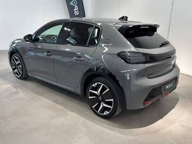 Peugeot 208 view 6