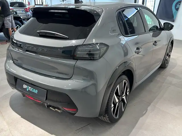 Peugeot 208 view 4