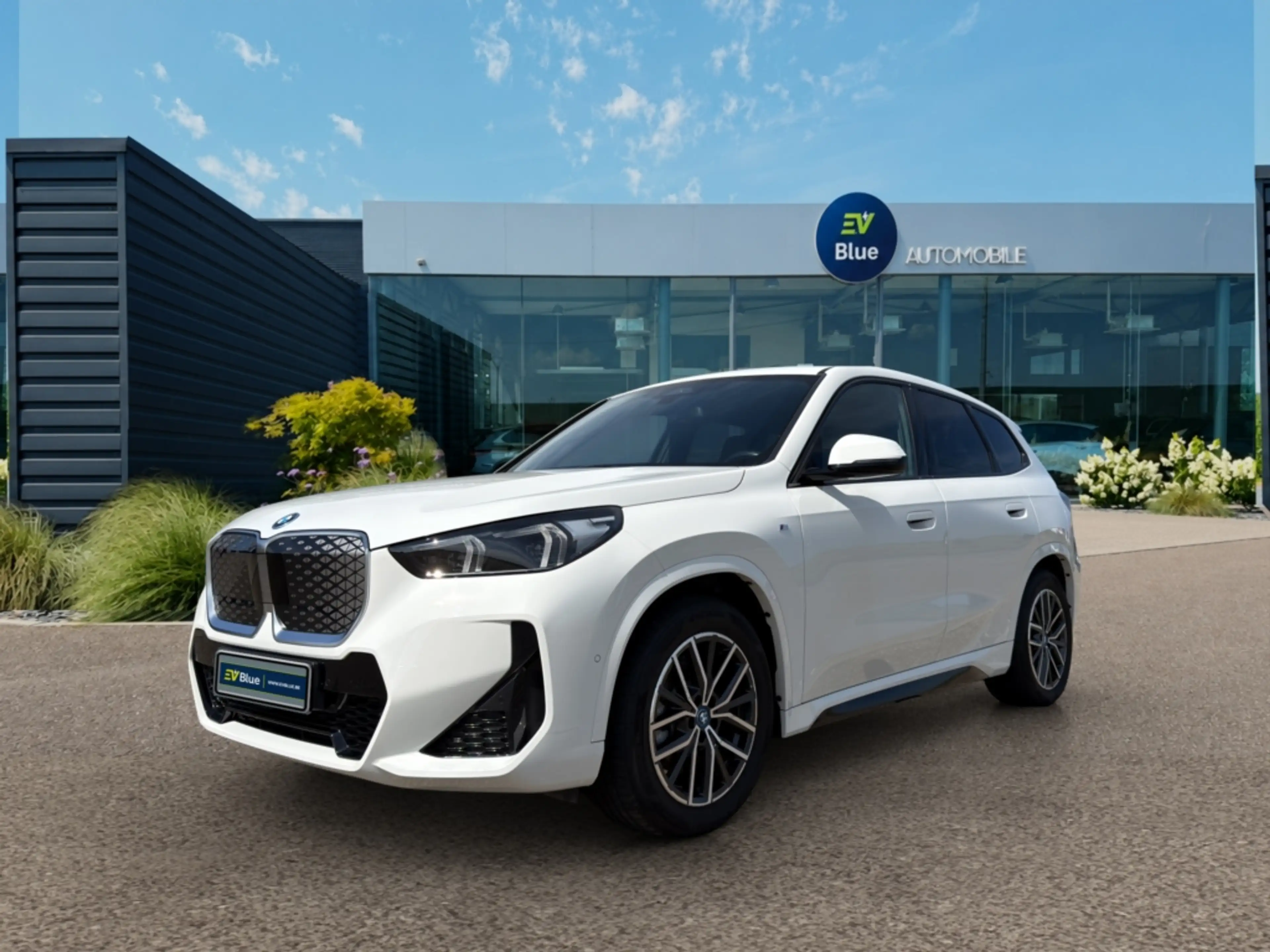 BMW iX1 xDrive30 M Sport 68 kWh - 313 ch - 230Kw ACC - CAMERA - CARPLAY