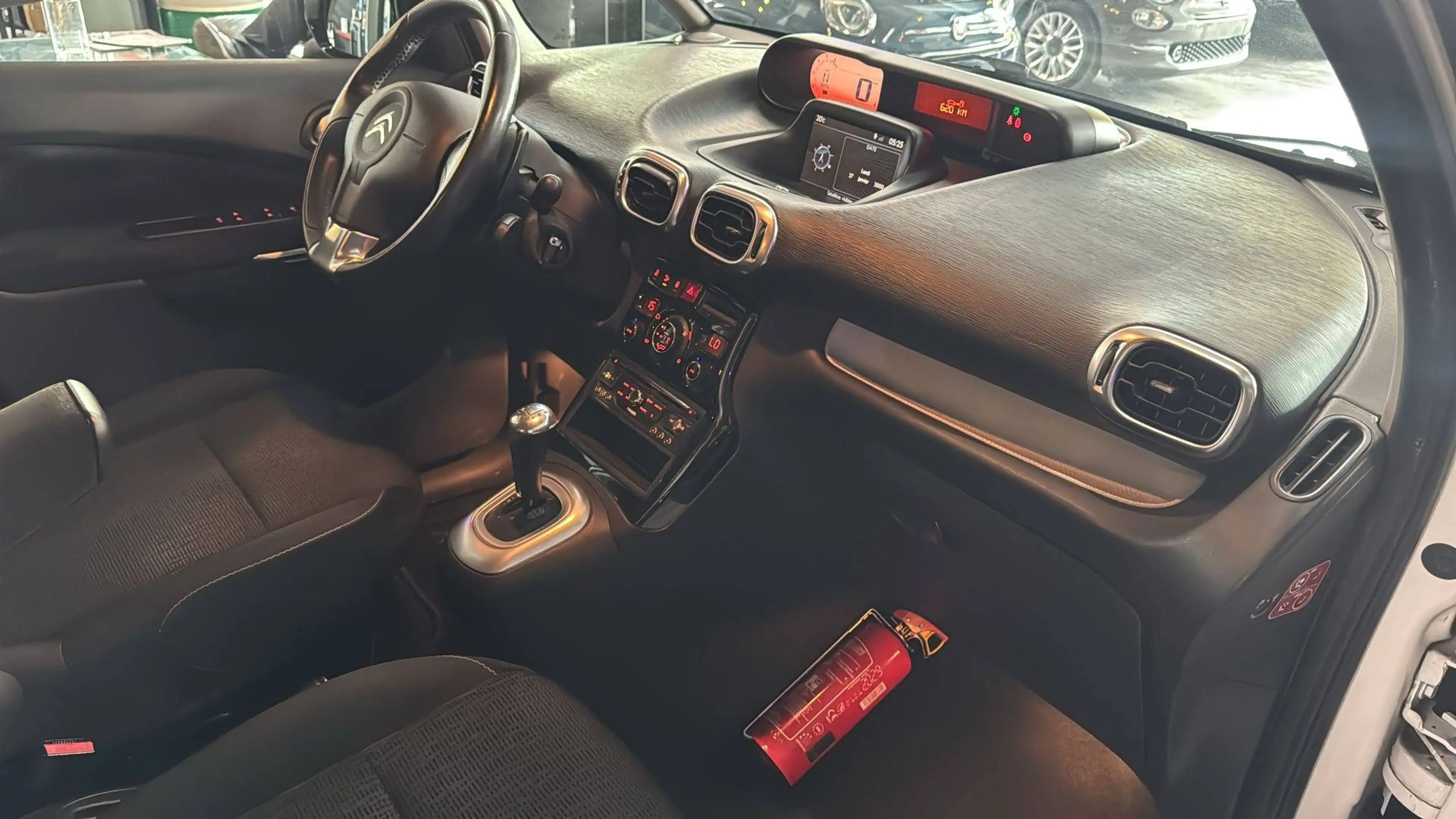 Citroen C3 Picasso 1.6 AUTOMATIQUE - A/C - CAM - RADIO - BLUETOOTH — photo 9